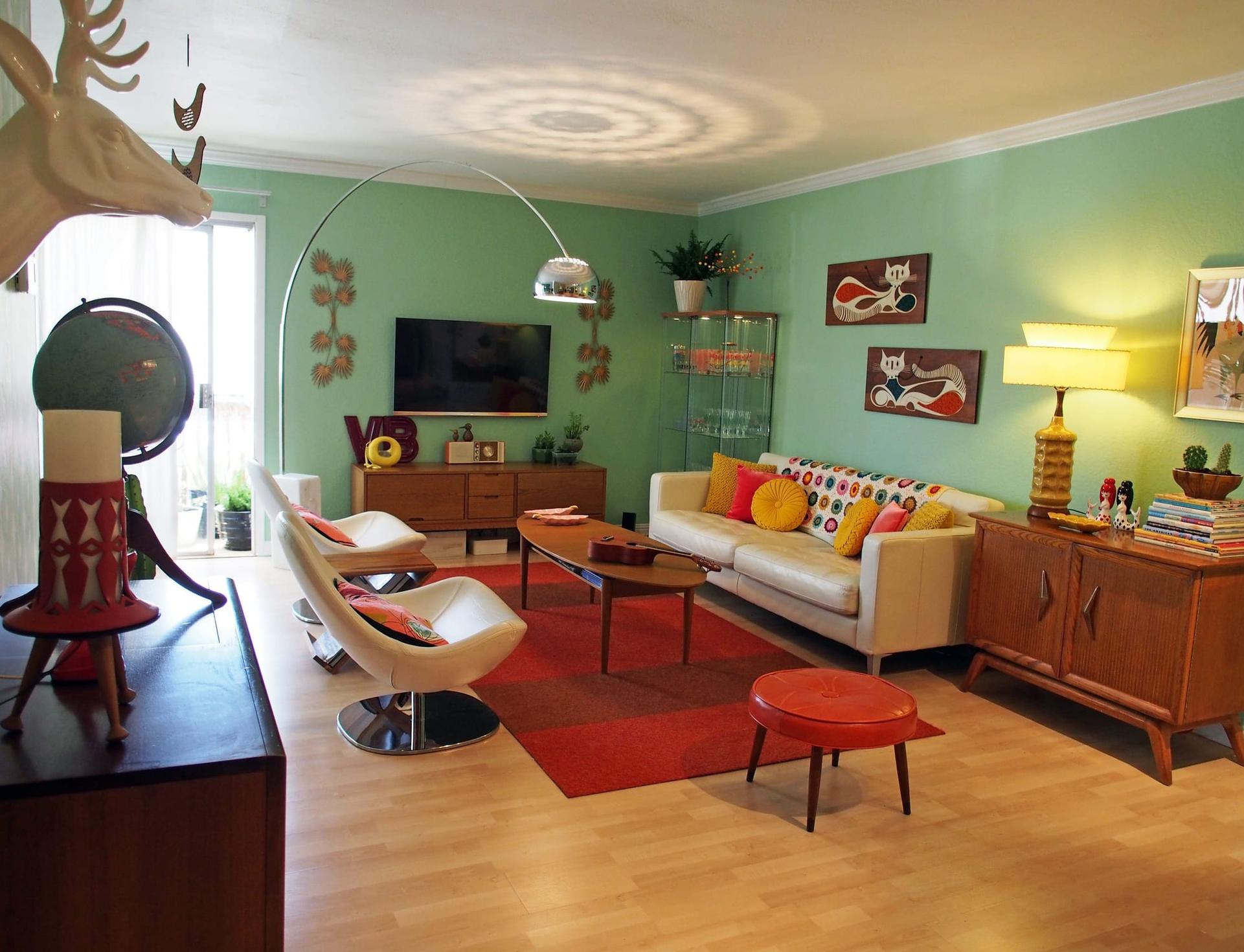 Retro Style Living Room: How to Get the Look Right